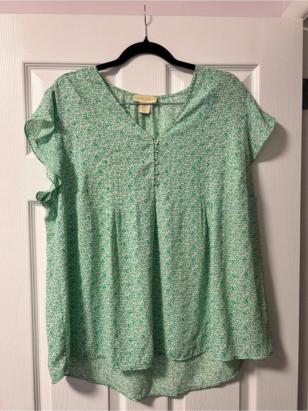 Cynthia Rowley Green Ditzy Floral Blouse with decorative buttons